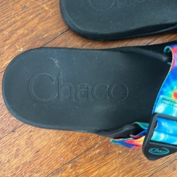 Chaco rainbow flip flops - Picture 2 of 3